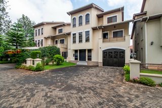 5 BEDROOM TOWNHOUSE FOR SALE